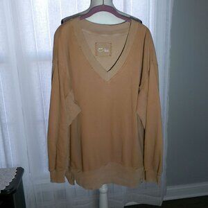 AERIE NWOT Long Sleeve V-Neck Raw Seem Tan Hi Lo Cotton Sweatshirt M